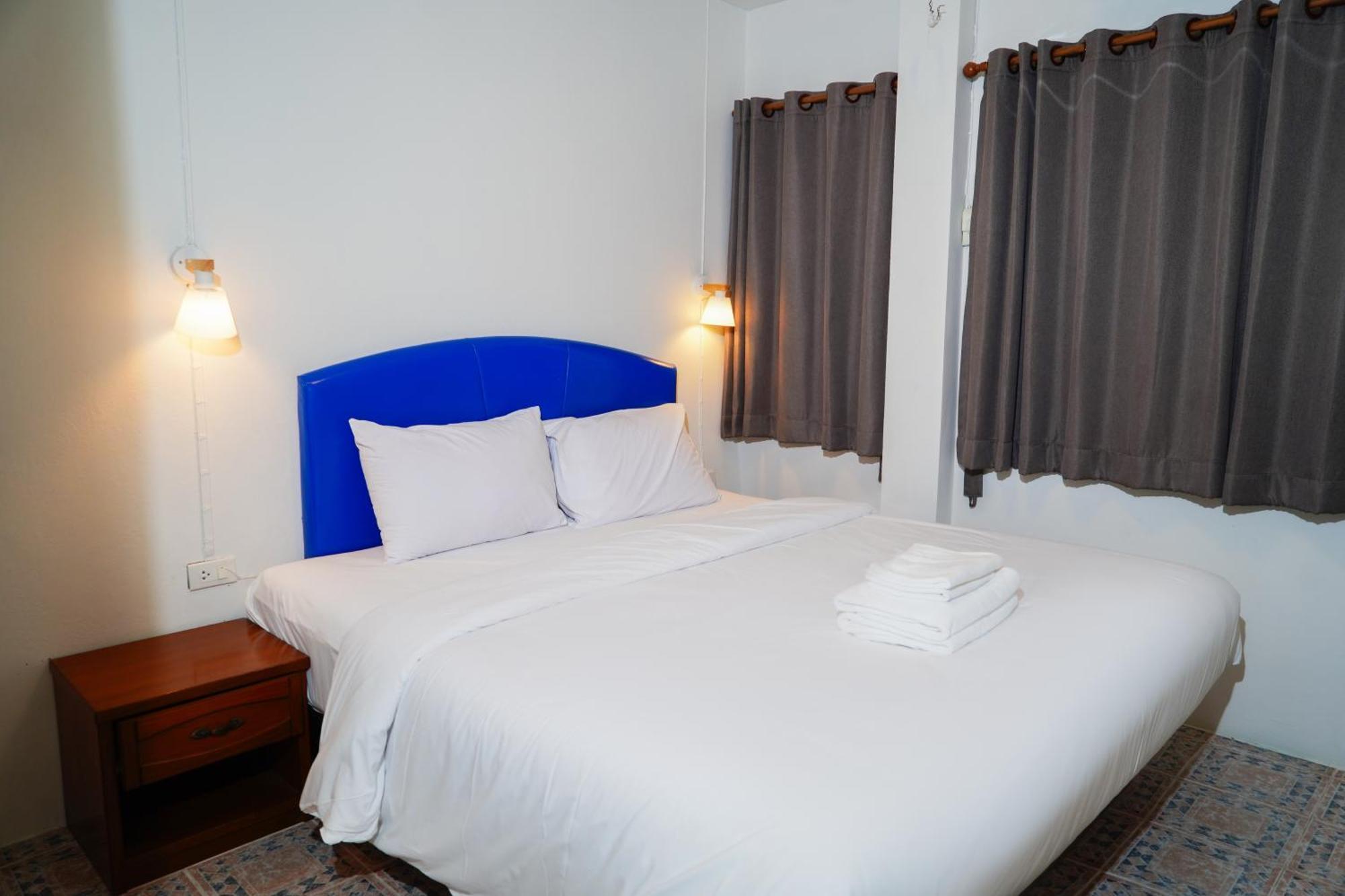 Luna Hut 3* Hua Hin