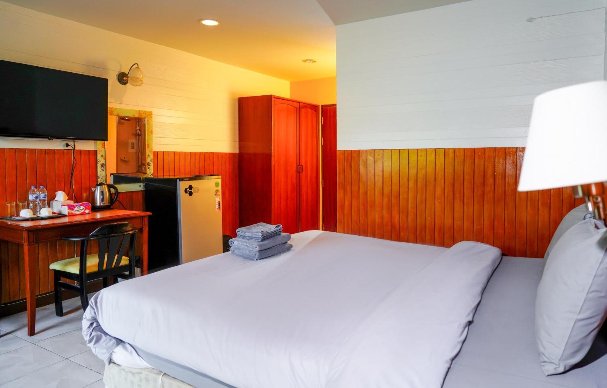 Luna Hut 3* Hua Hin