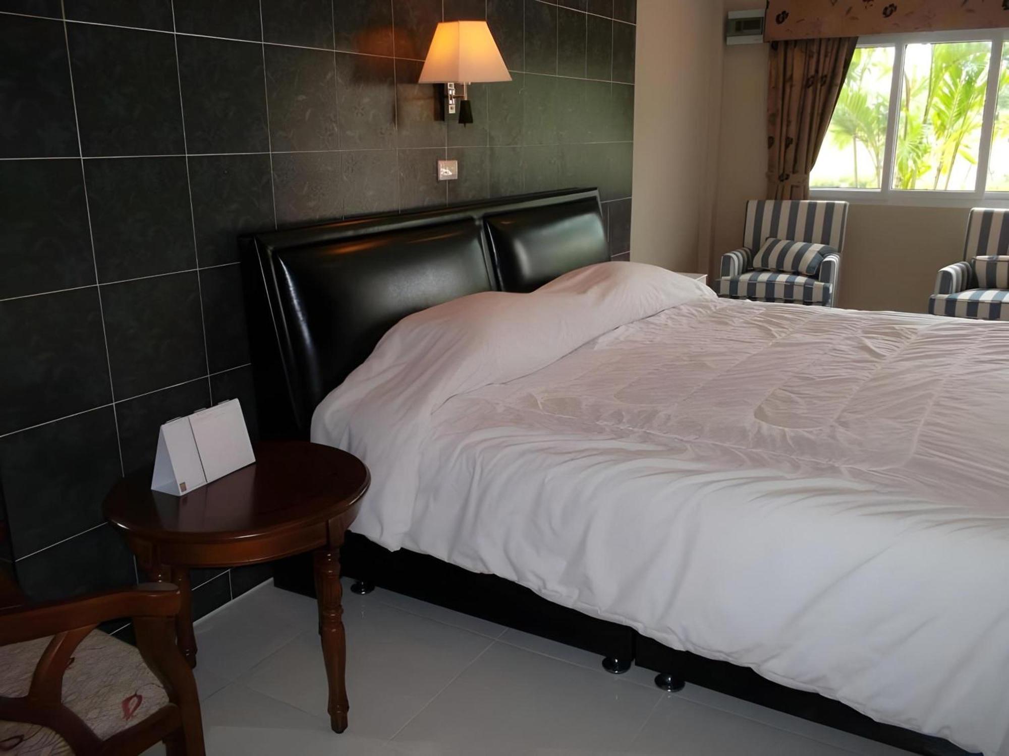 Highway Hotel 3*