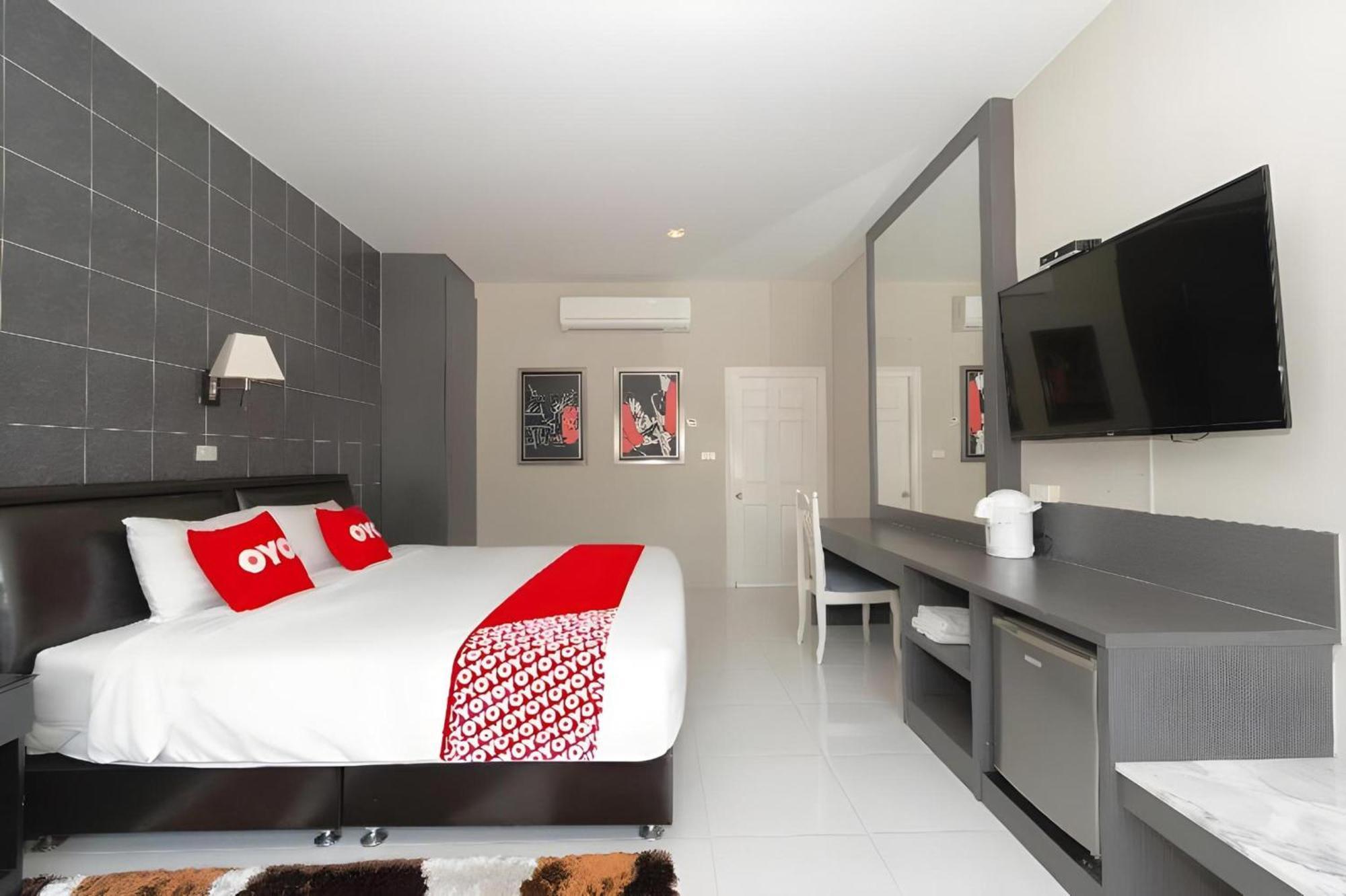 Highway Hotel Hotel 3*
