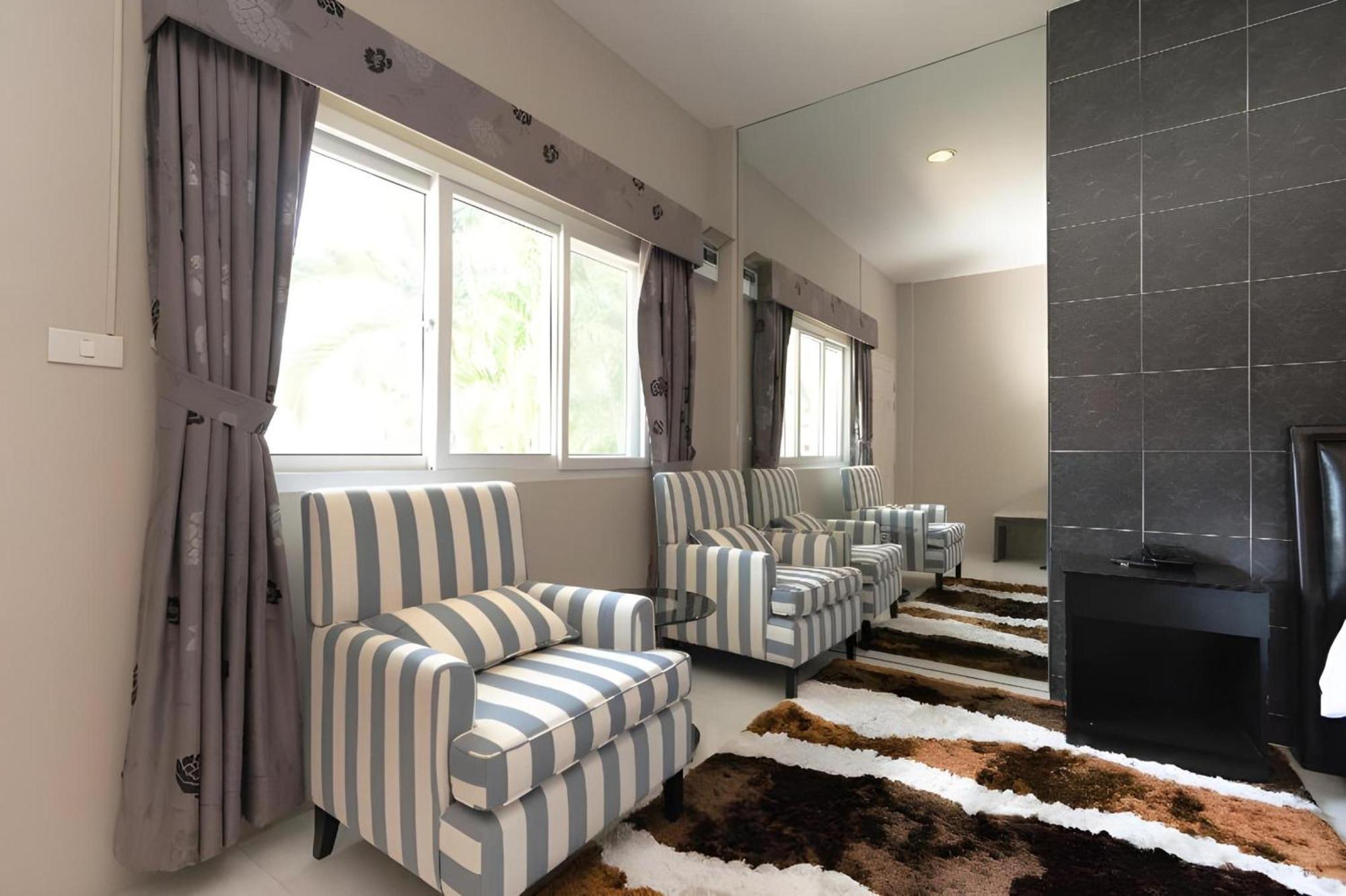 Highway Hotel Hua Hin