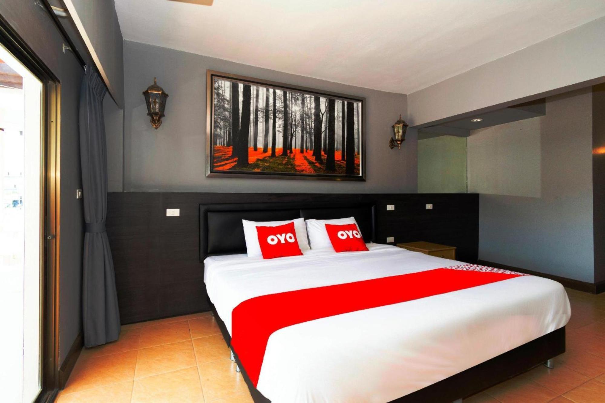 Highway Hotel
