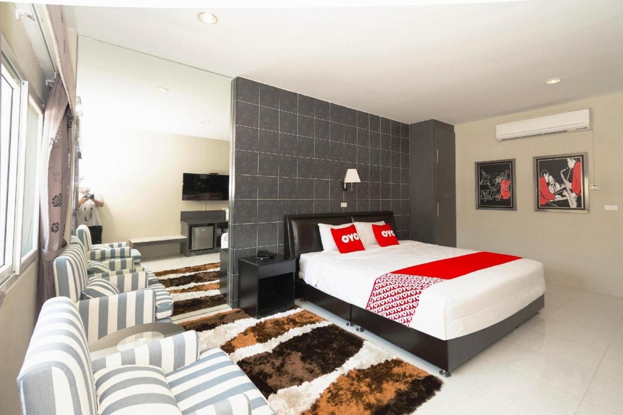 Highway Hotel Hotel 3*