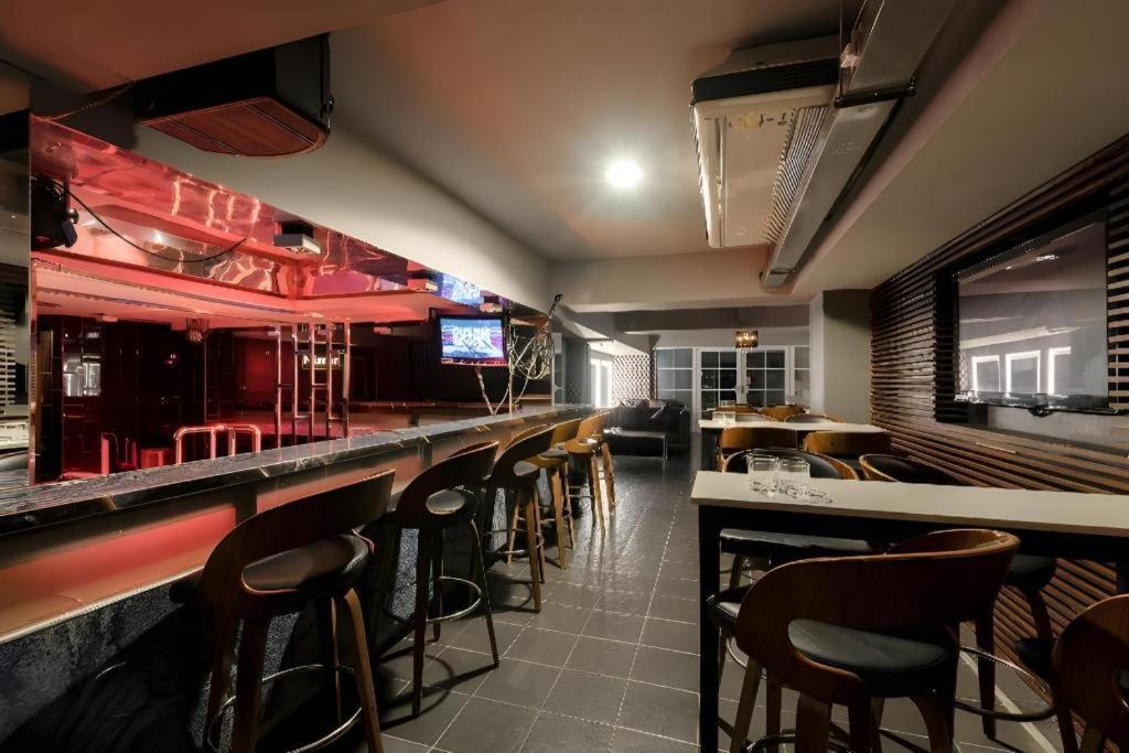 Hinn - Namm Hotel HHQ