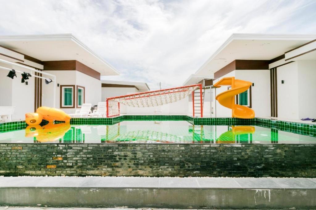 Hotel Capital O 1009 Leleaf Valley Pool 3*