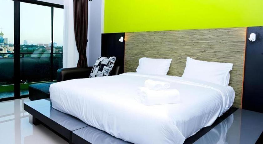 Bullkool Pool Hotel 3*