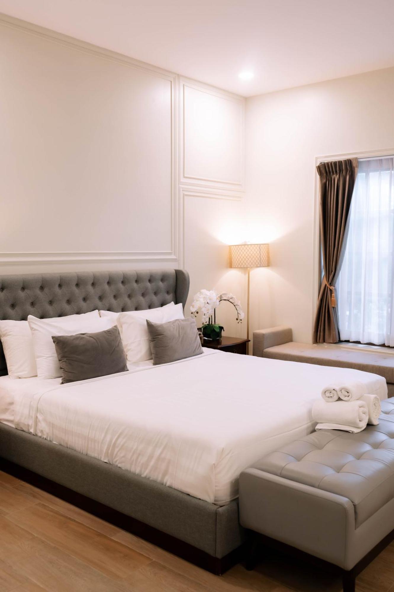 Seville Hua Hin