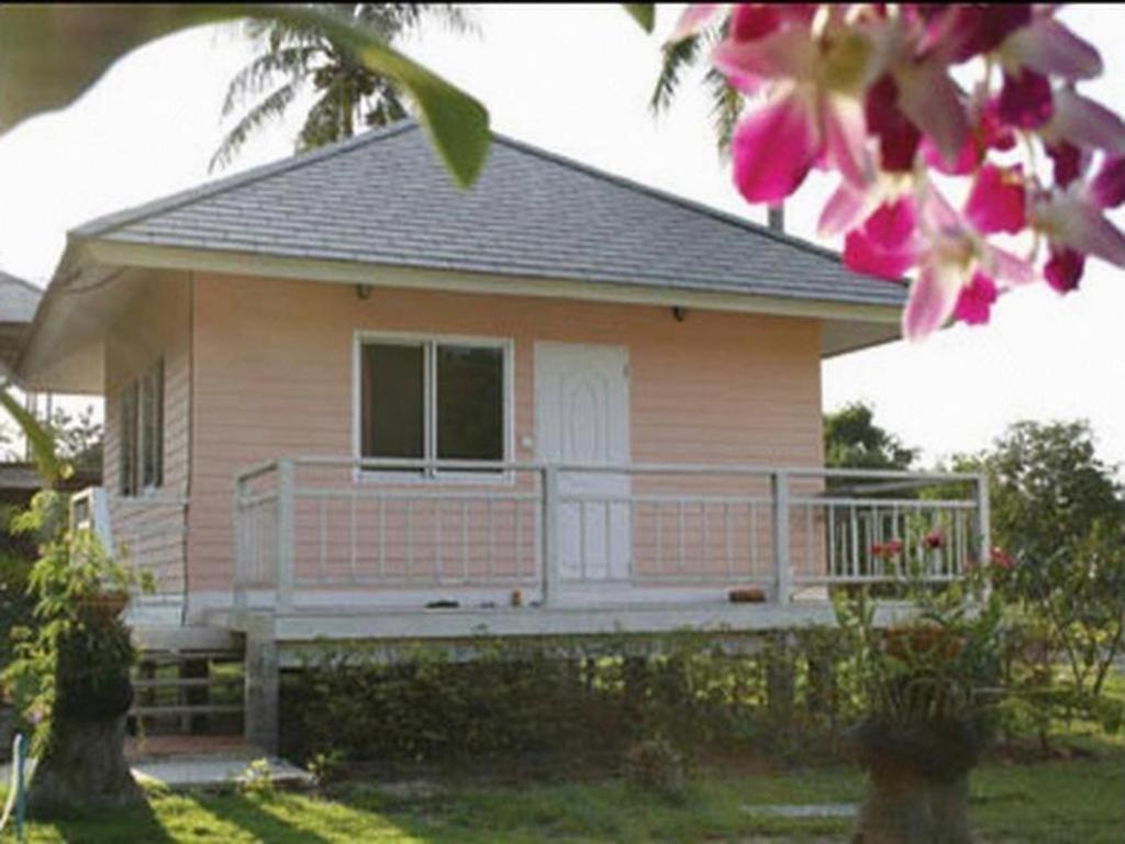 Greenfield Valley Fishing Resort 2*