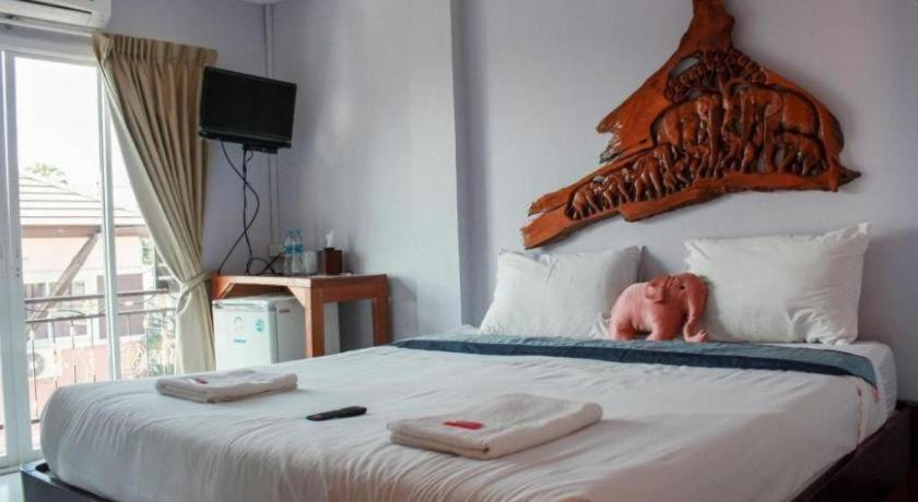 Baan Taklom Chomtalay Hua Hin