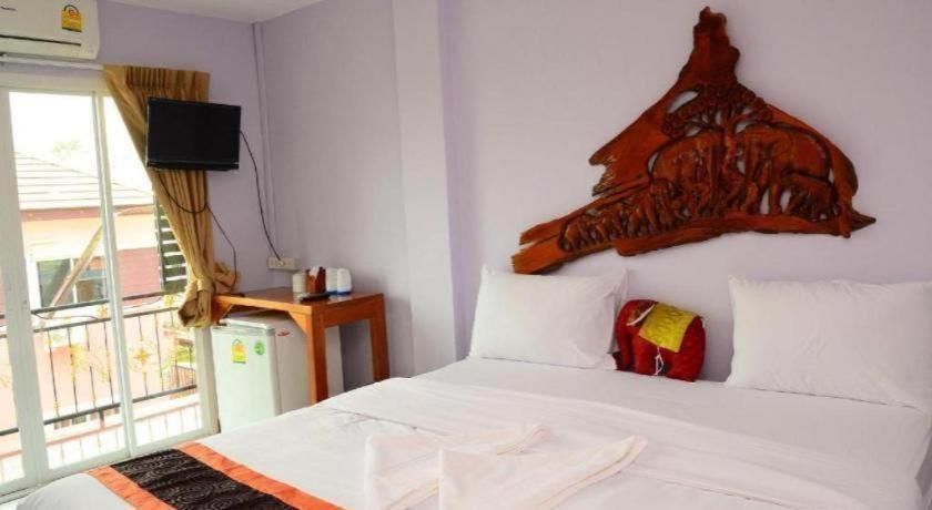 Hotel Baan Taklom Chomtalay 2*