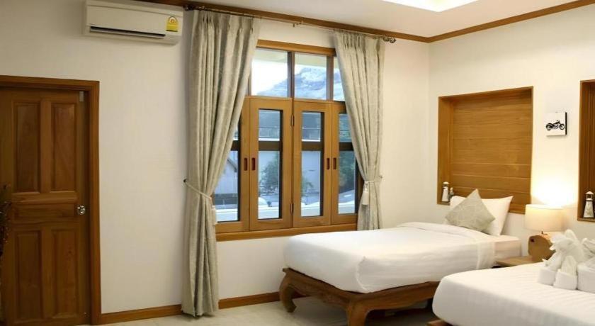 Hotel Small 2*