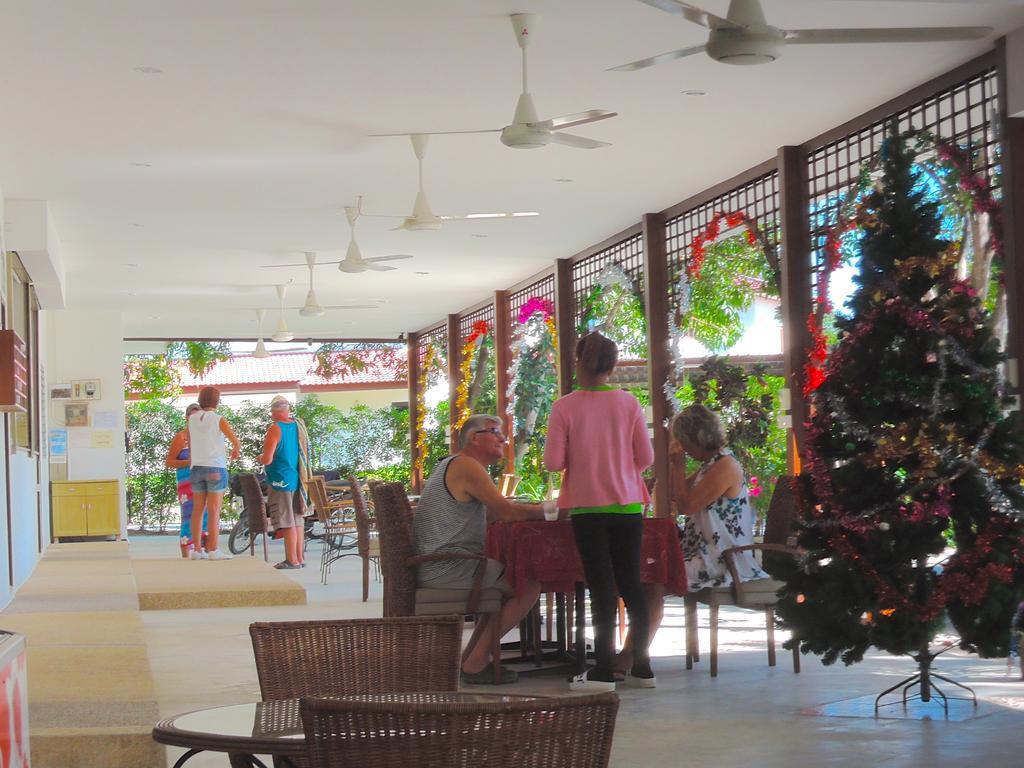 Mango & Resort HHQ