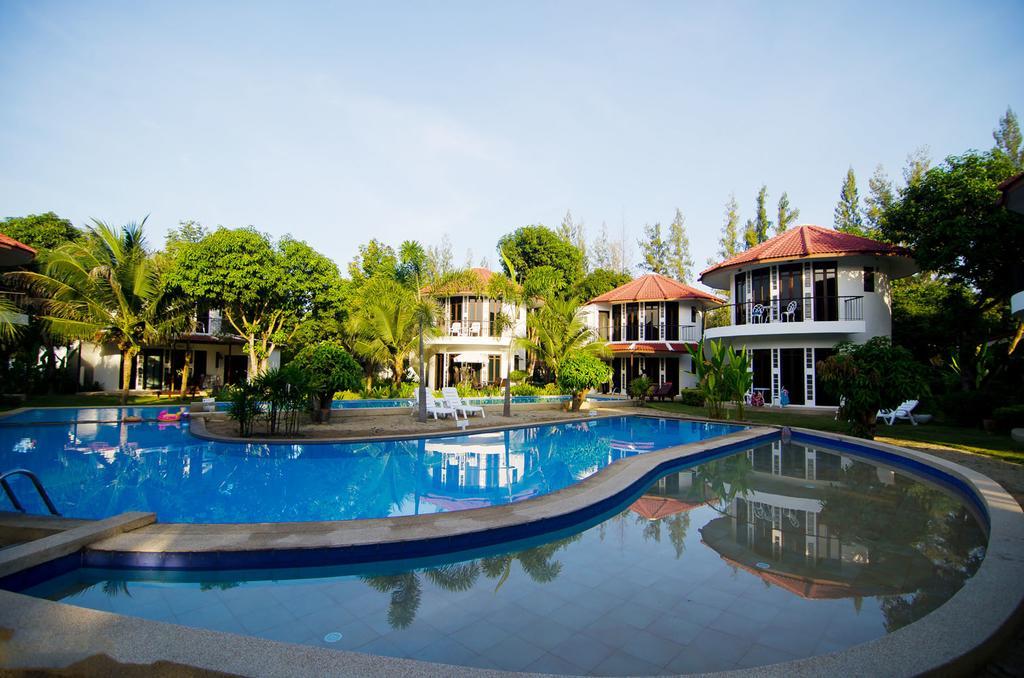 Resort Mango & 3*