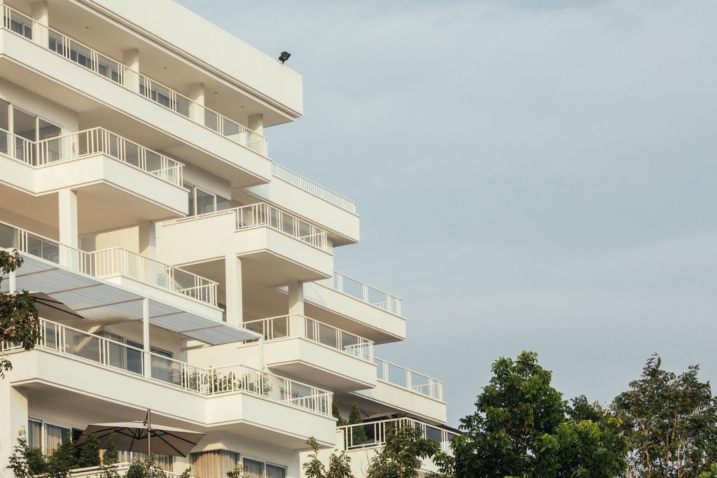 Cliff And Clouds Apartment *