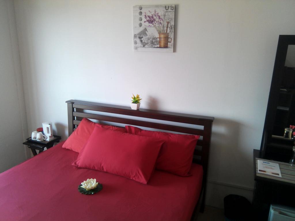 Nilsen Hua Hin
