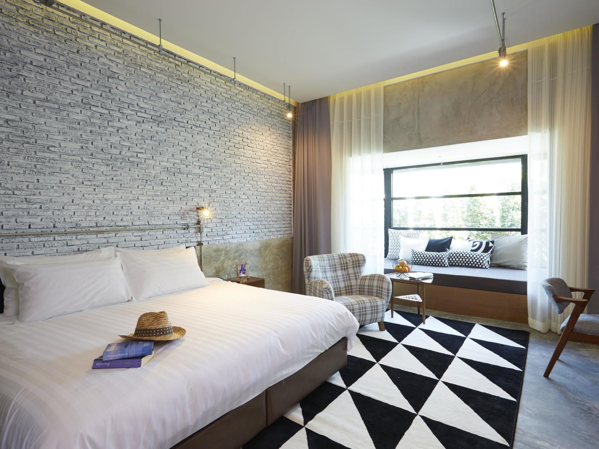 The Restro Hotel 3*