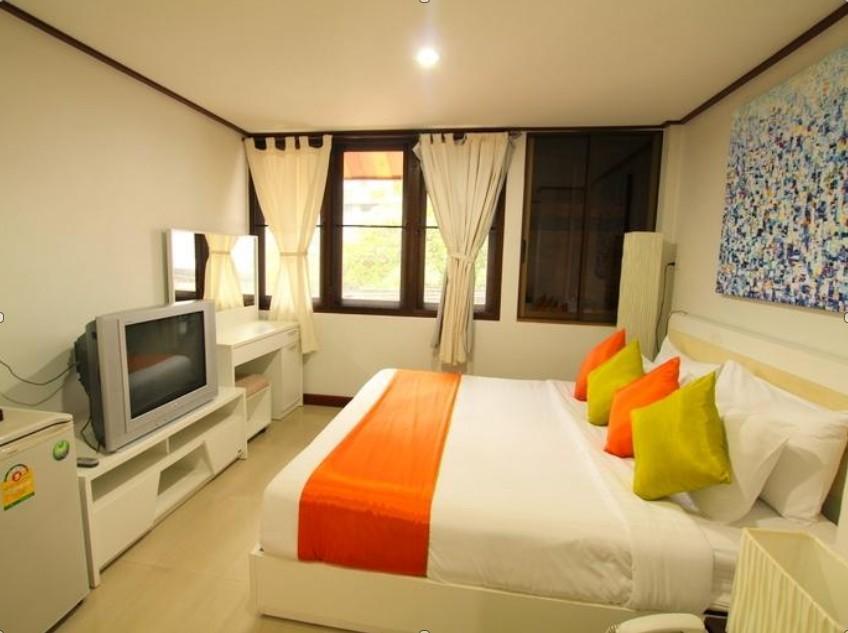 Baan Pa Ploy Apartment *