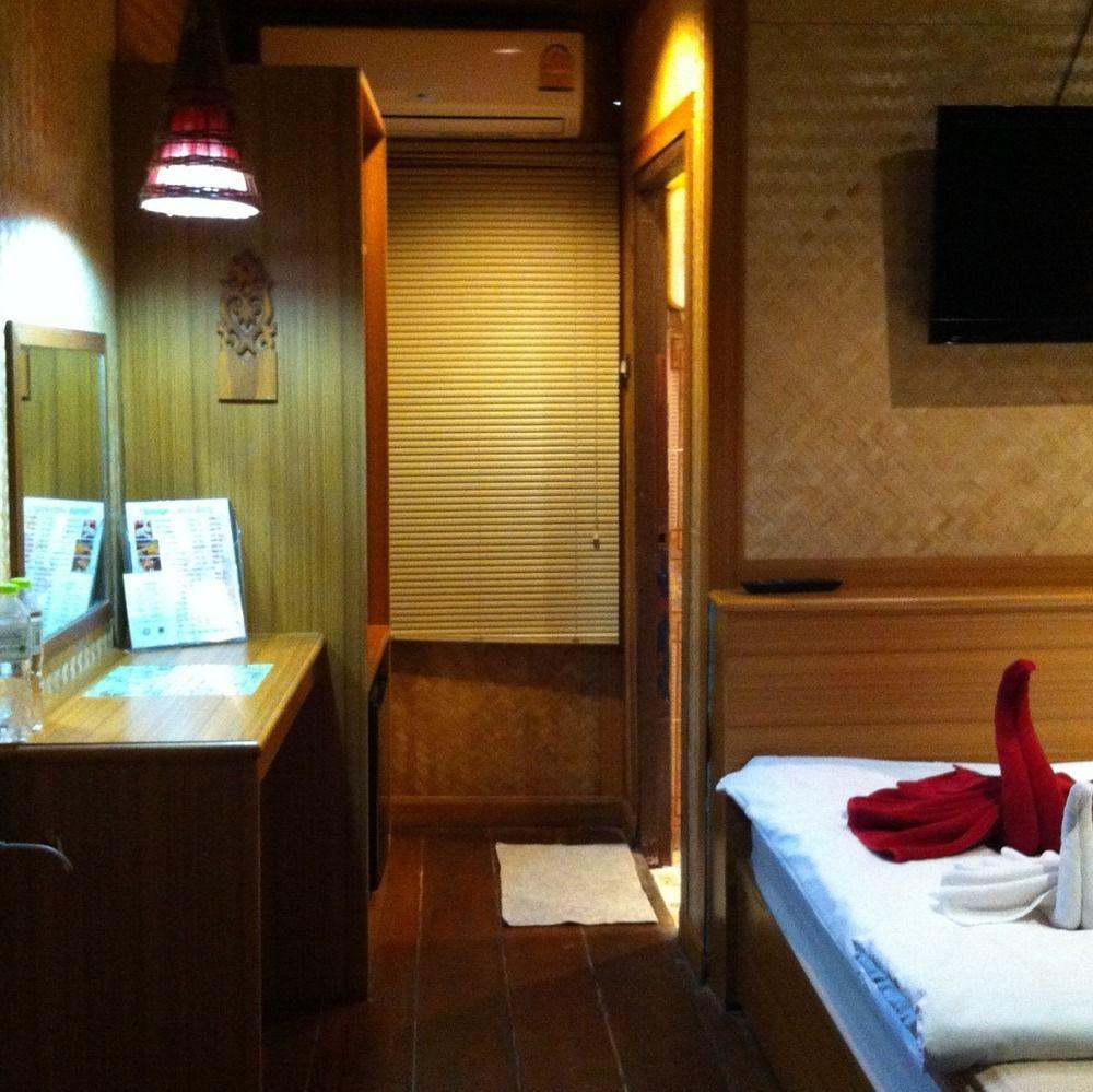 Sukkasem Guest house 2*