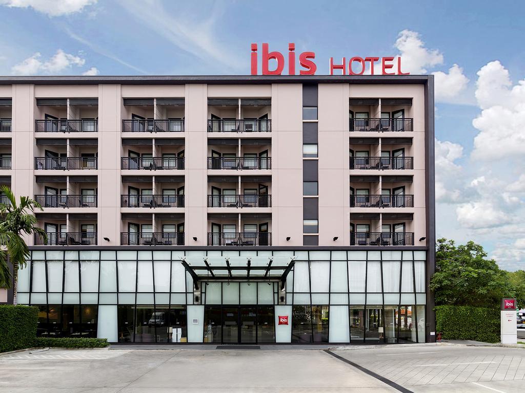 Ibis Hotel 3*