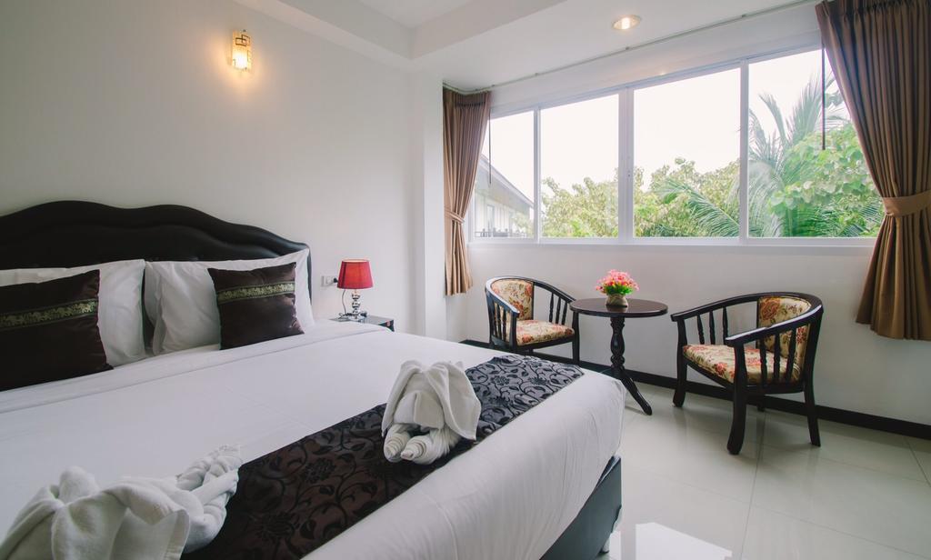 Th Hotel 3*