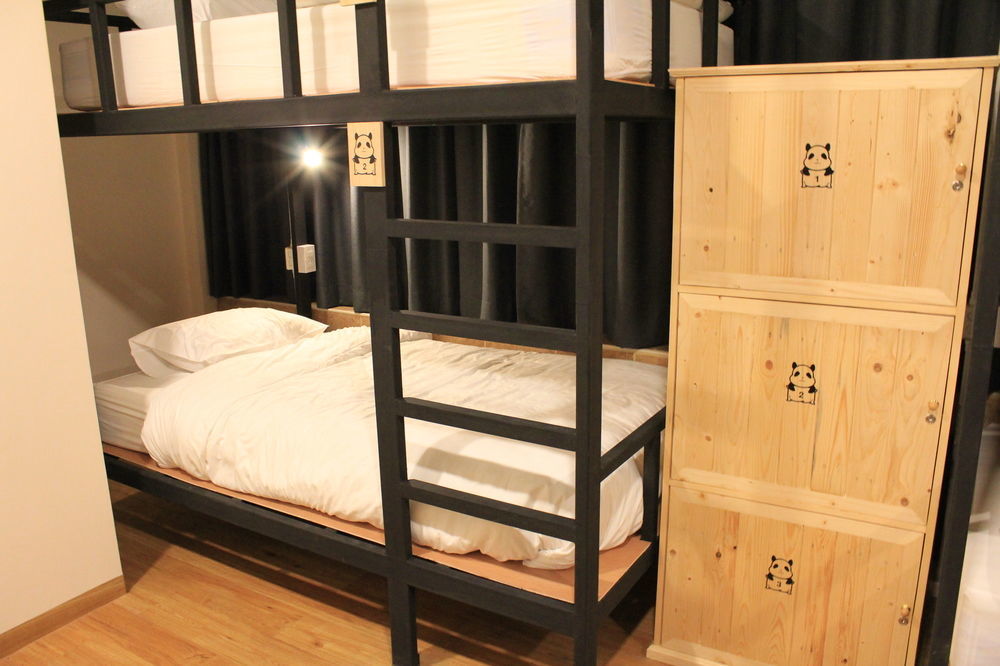 Hostel Mad Panda *