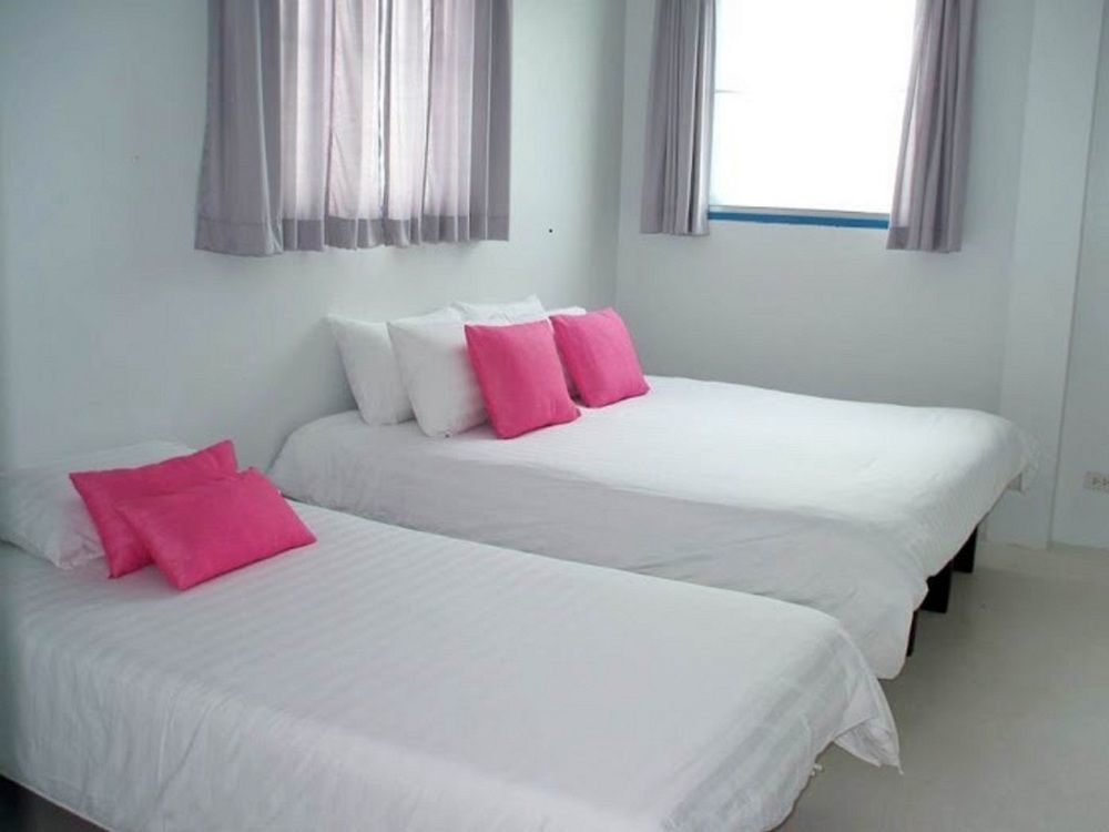 Kochira Hotel 4*