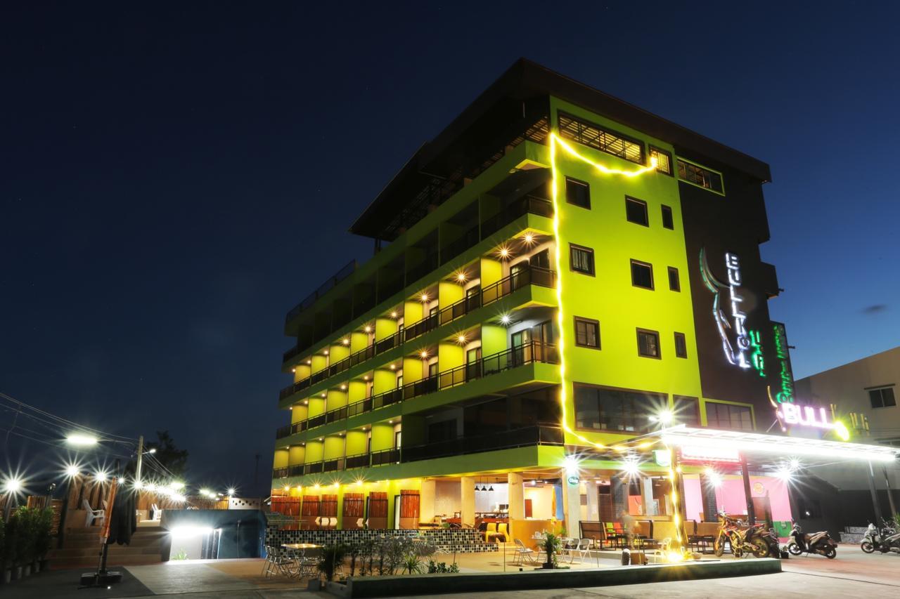 Bullkool Pool Hotel