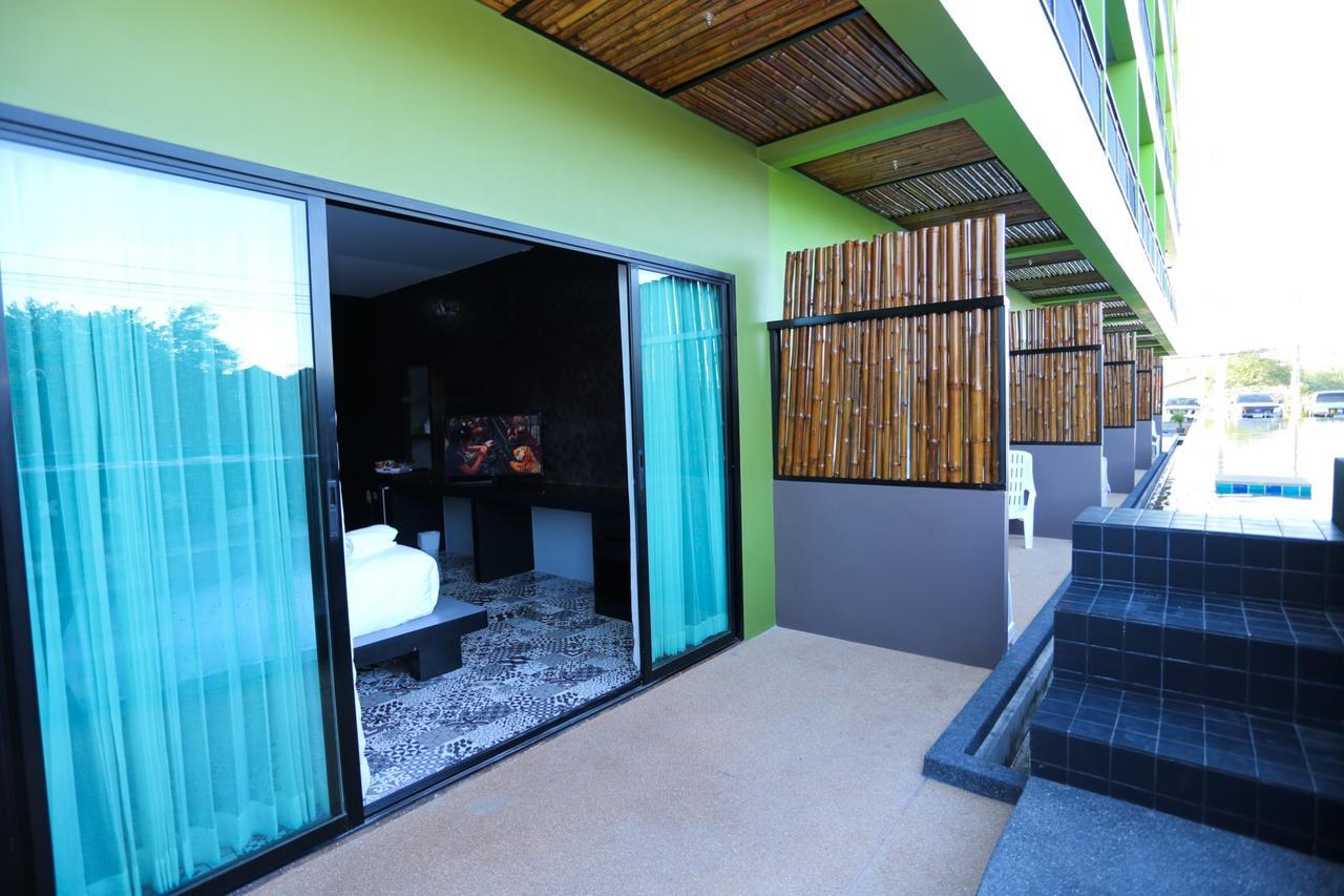 Bullkool Pool Hotel