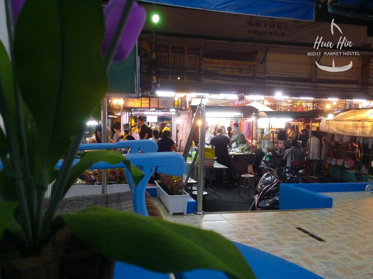Hostel Night Market HHQ