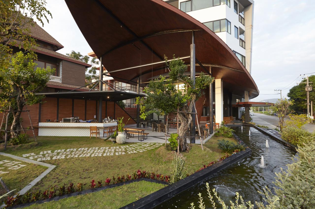 Whale - Sha Hotel Hua Hin
