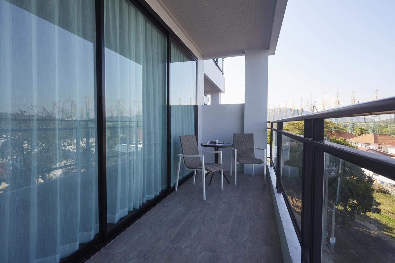 Hotel Whale - Sha 4*