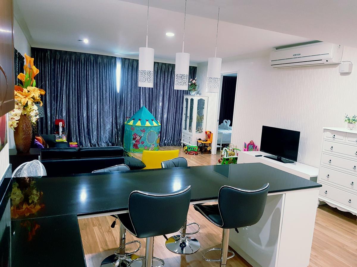 My C605 Apartment