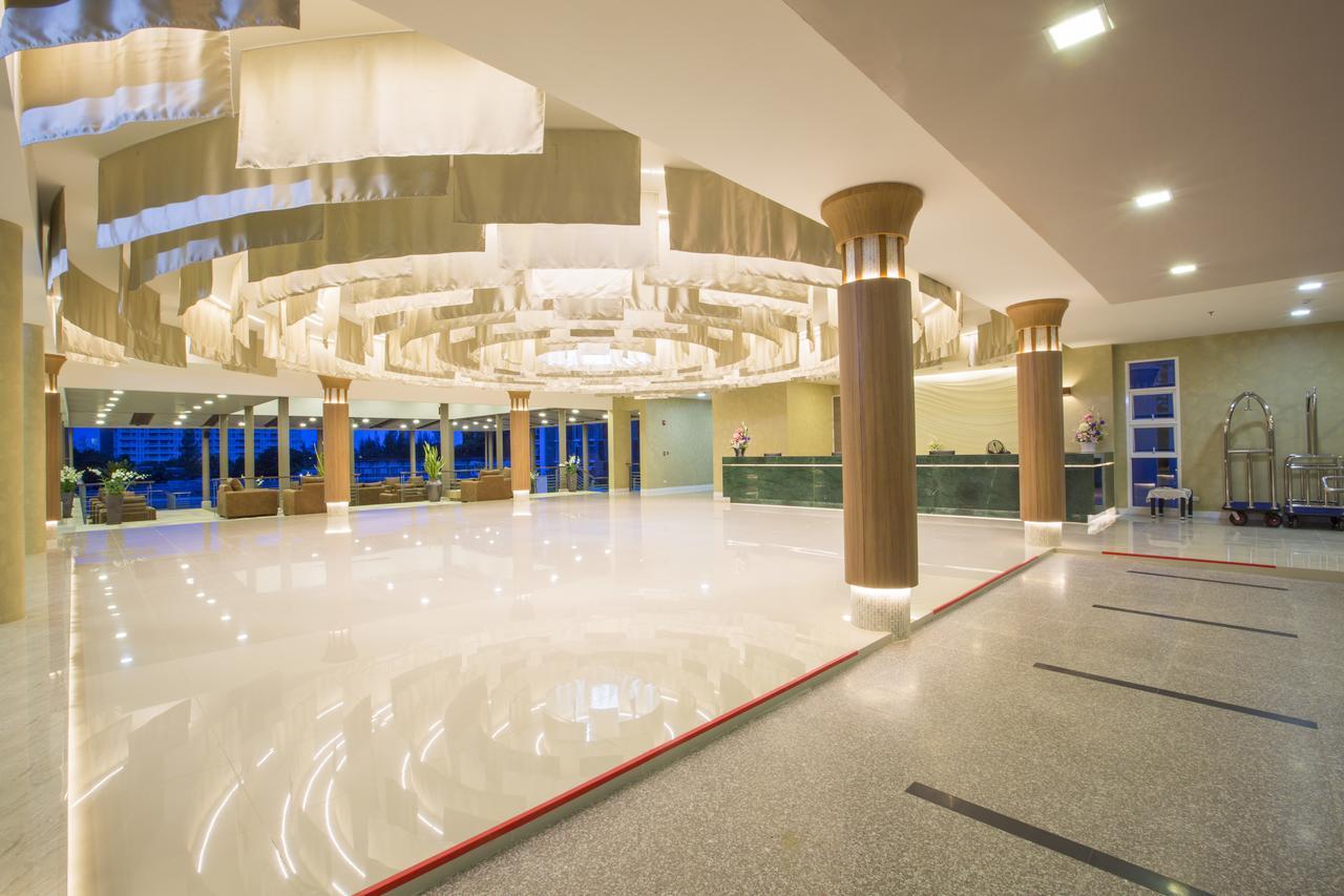 Wora Wana Hotel 4*