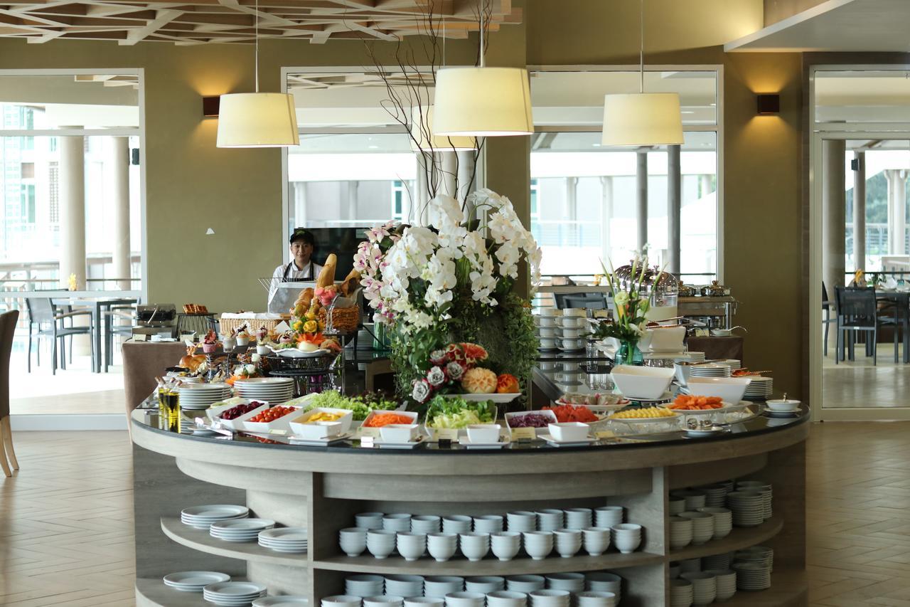 Wora Wana Hotel HHQ