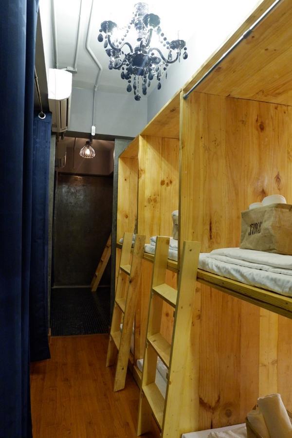 M.j. Gallery Poshtel Albergue