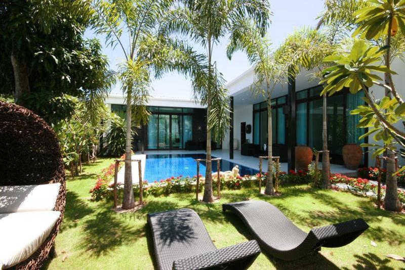Lotus & 4* Hua Hin