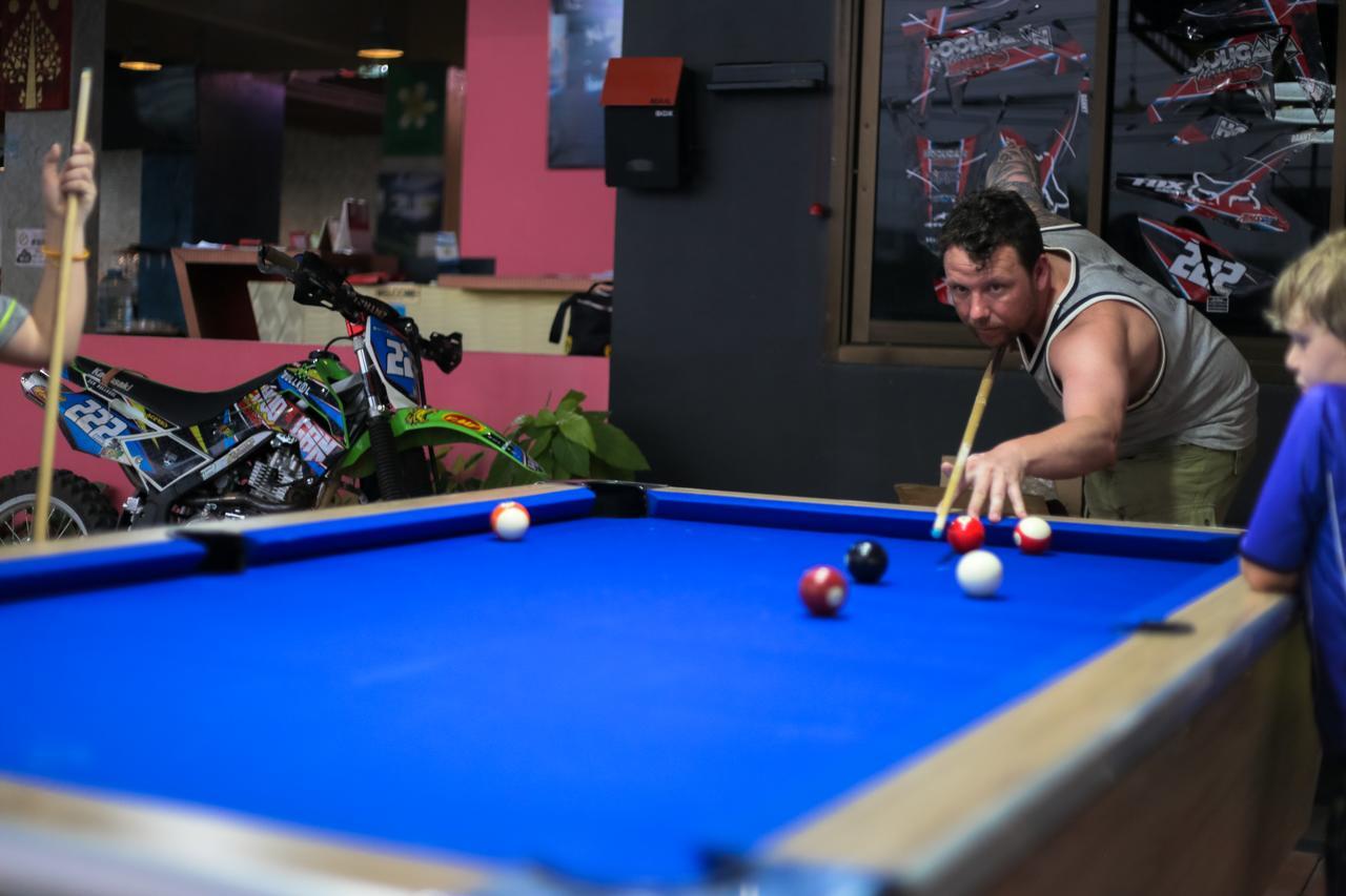 Bullkool Pool Hotel 3*
