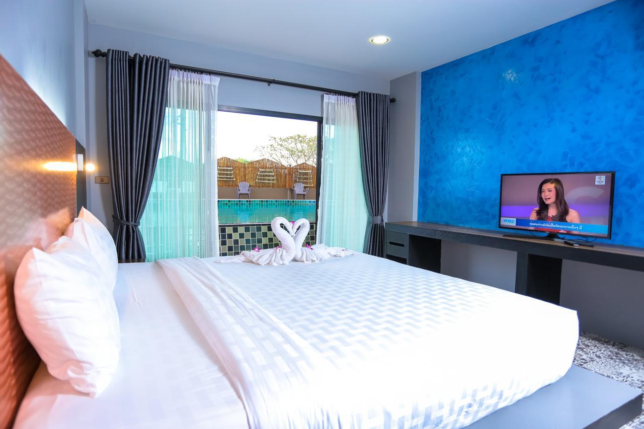 Bullkool Pool Hotel 3*