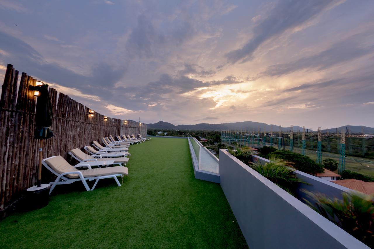 Whale - Sha Hua Hin