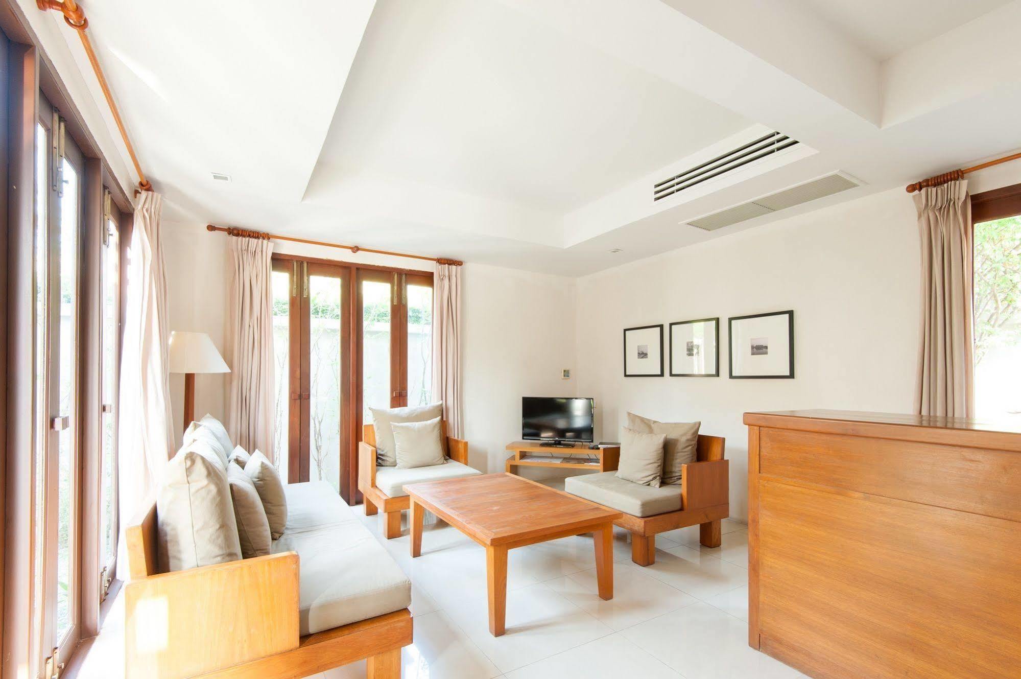 Khu nghỉ mát Aka & Hua Hin