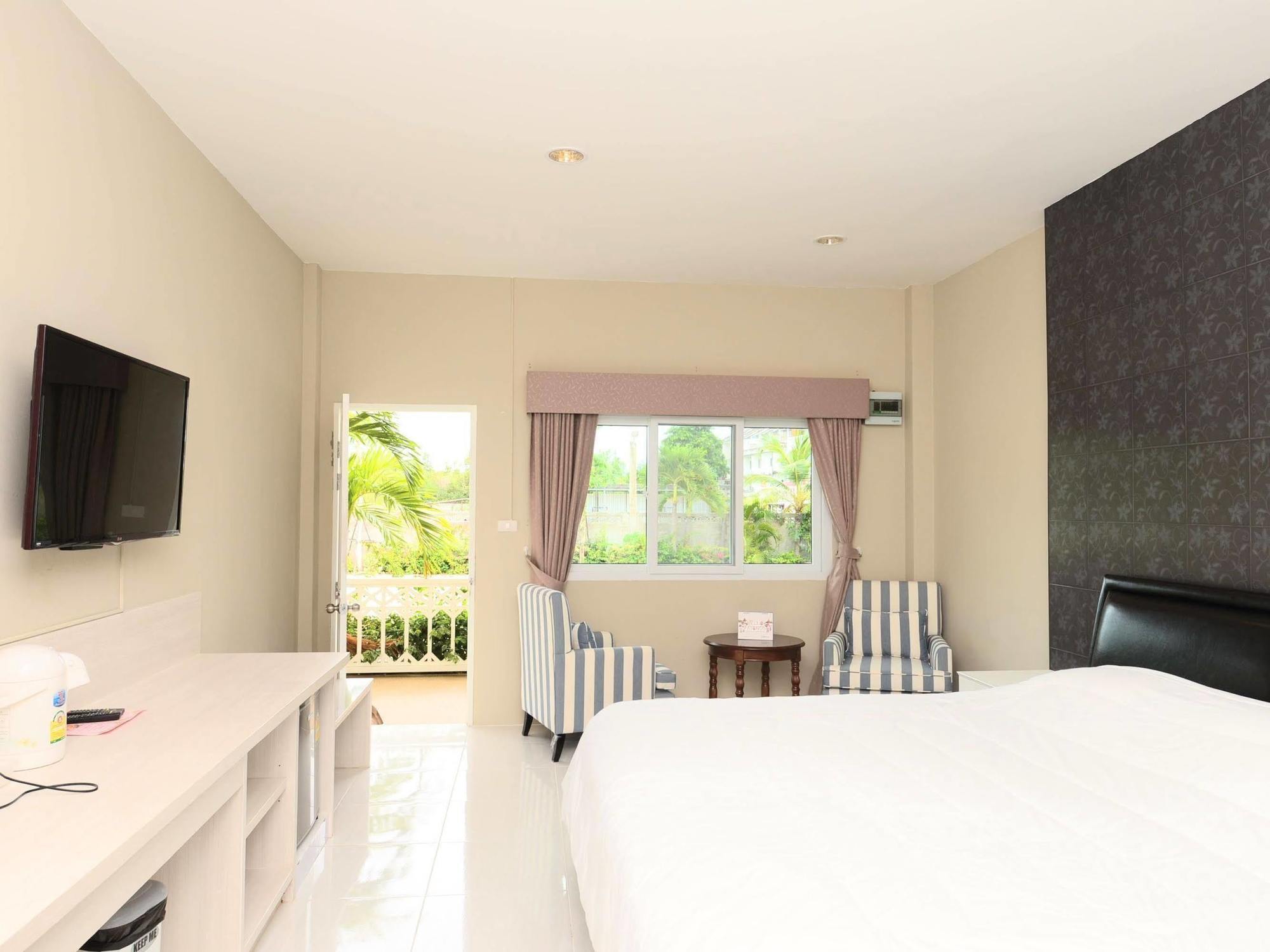 Highway Hotel Hotel