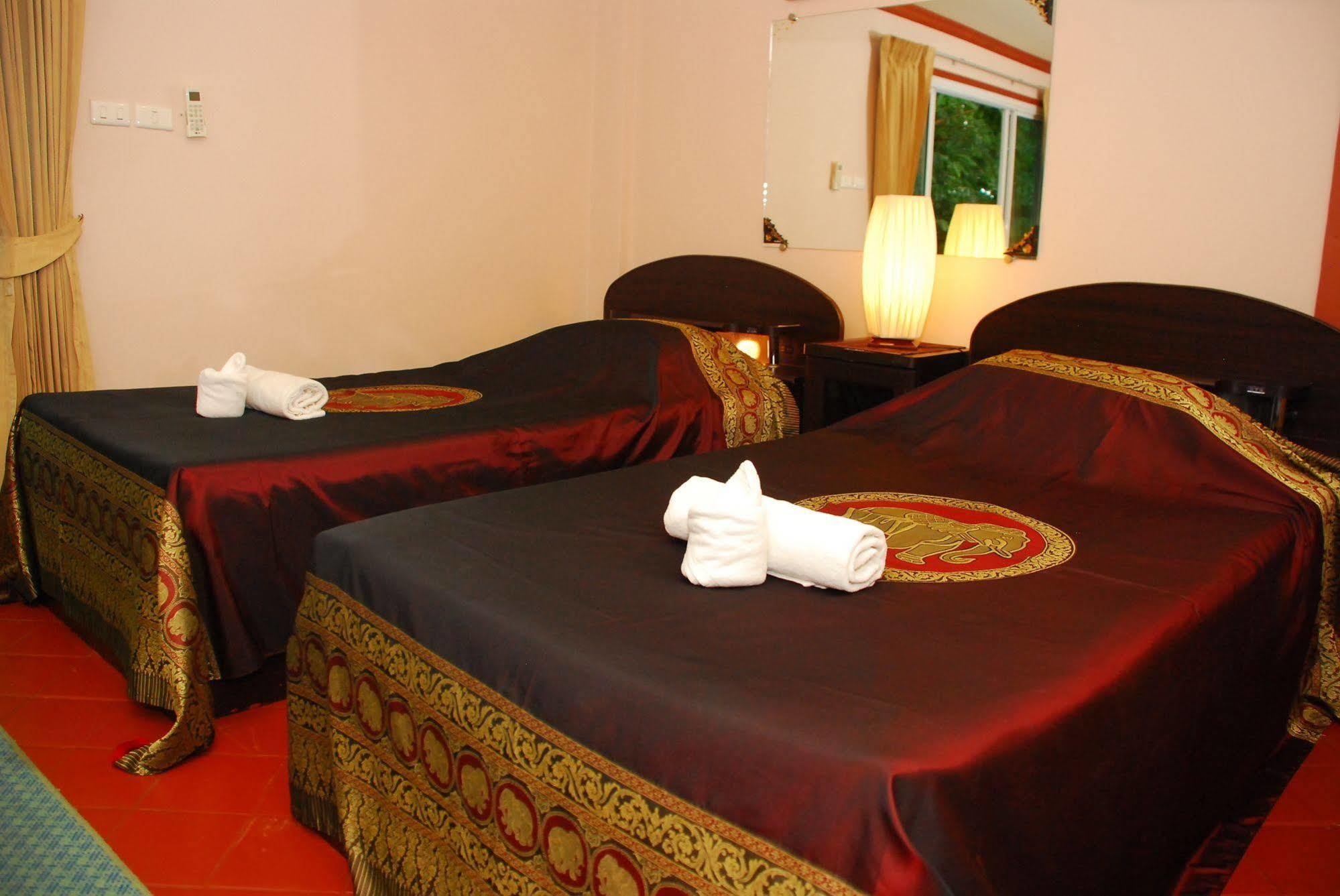 Hotel The Phen House 3*