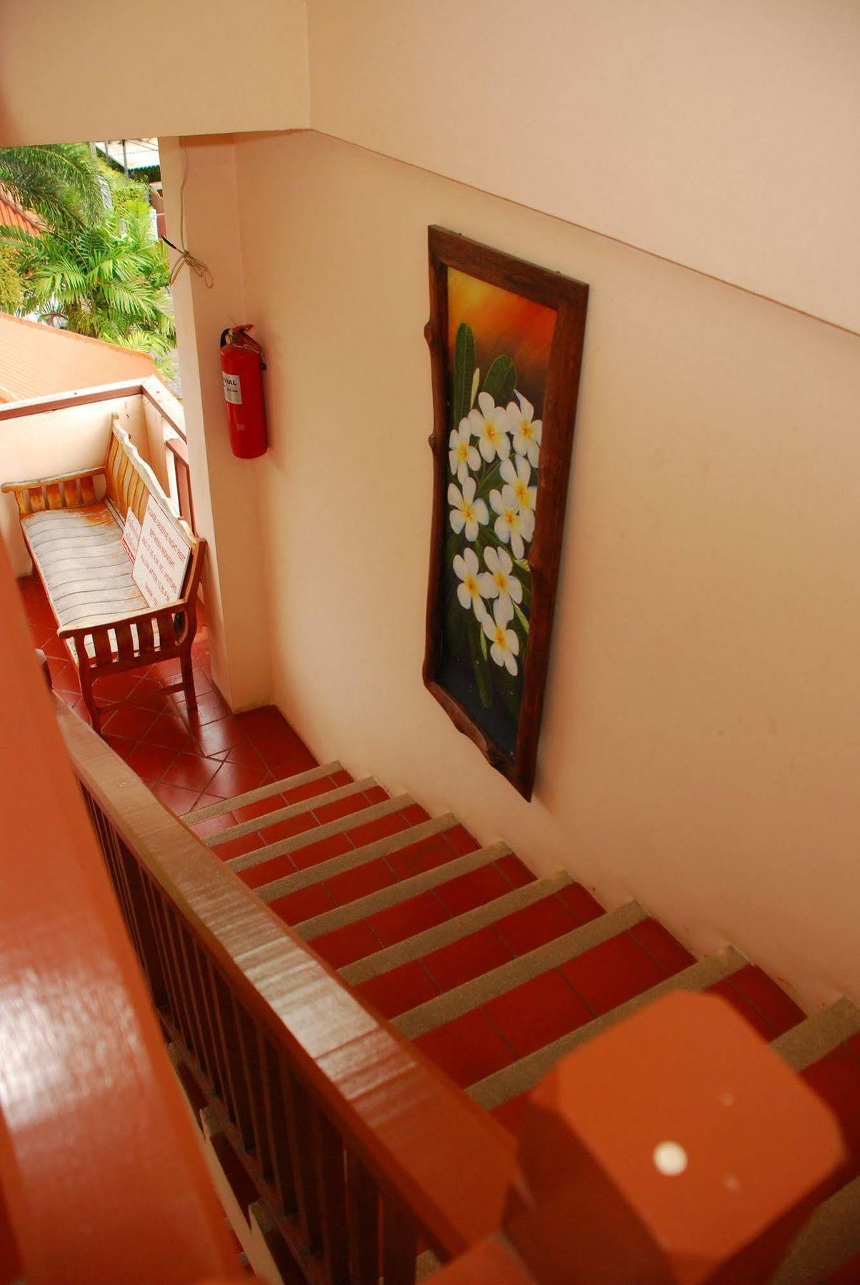 The Phen House 3*