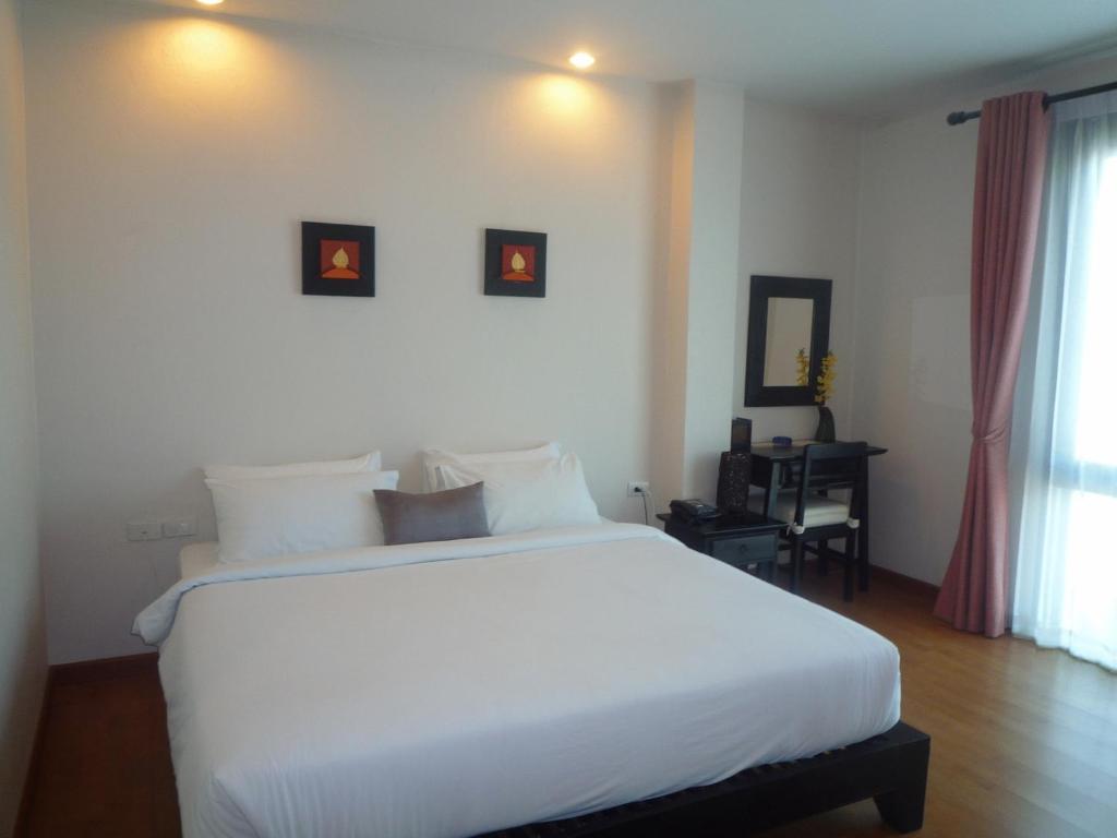 Khách sạn Araya Hua Hin