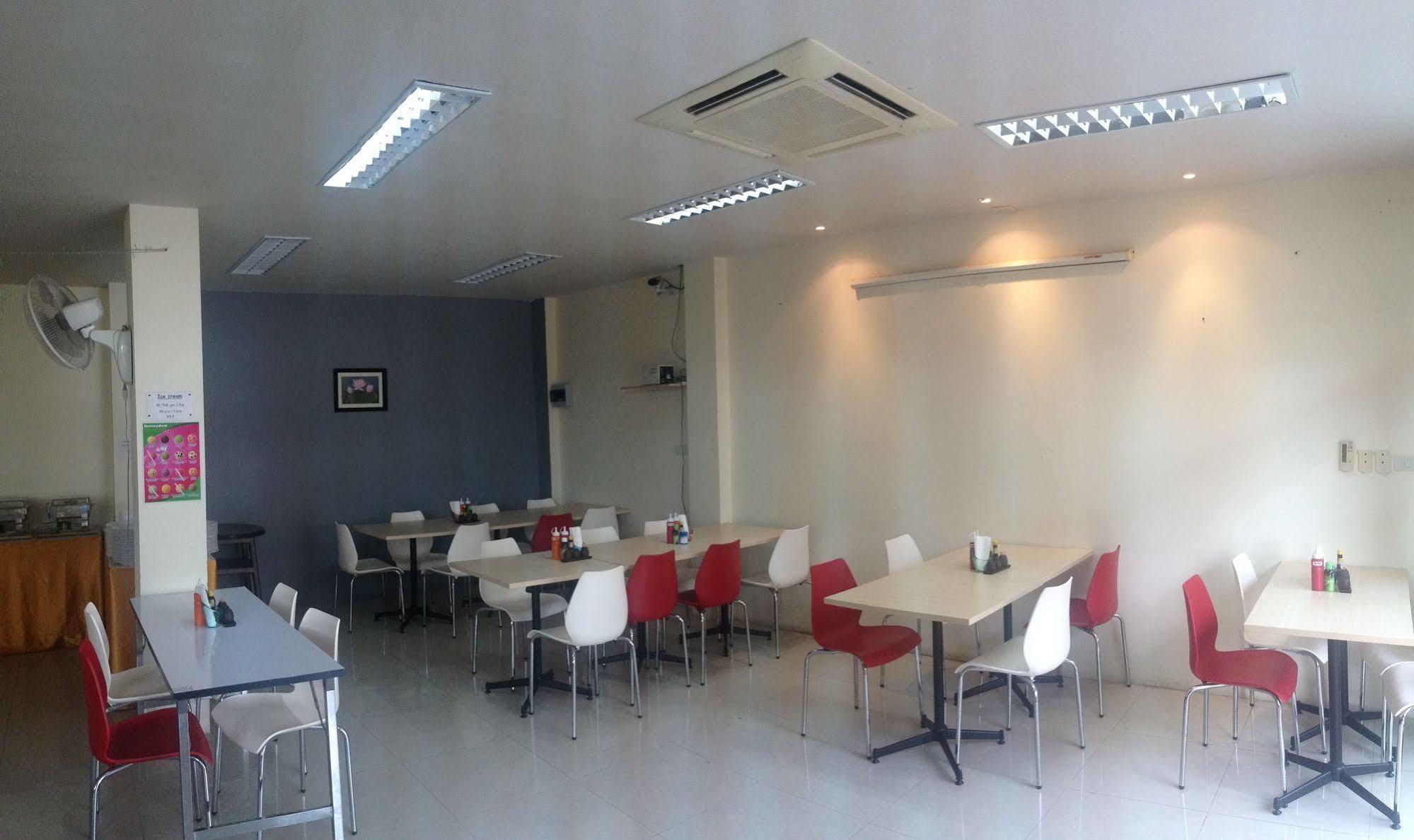 Narawan Hotel, 3*