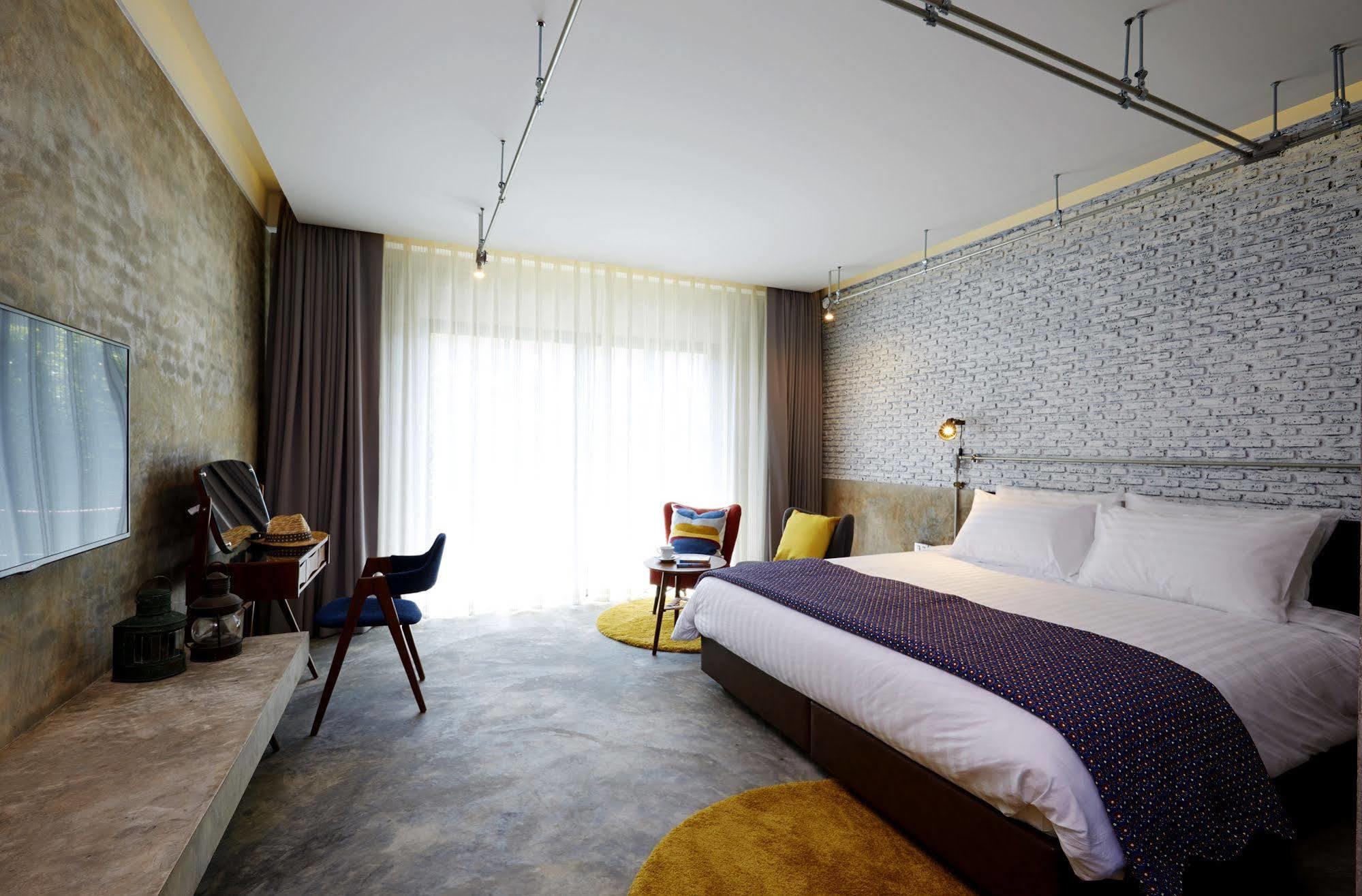 The Restro Hotel Hua Hin