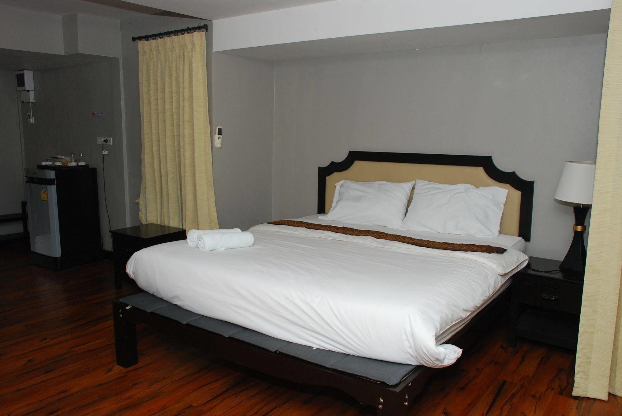 Hill Hotel 2*