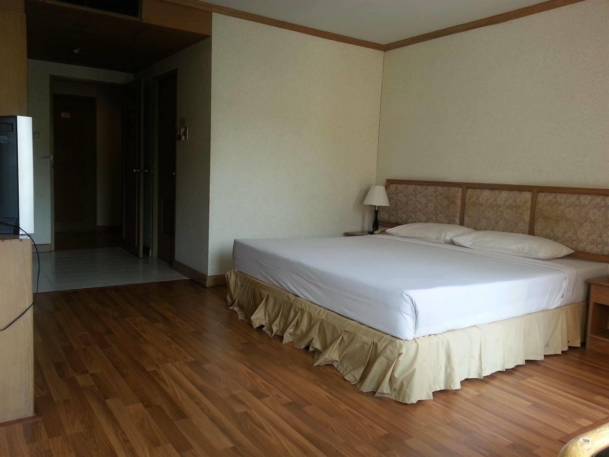 Khách sạn Takiab Hua Hin