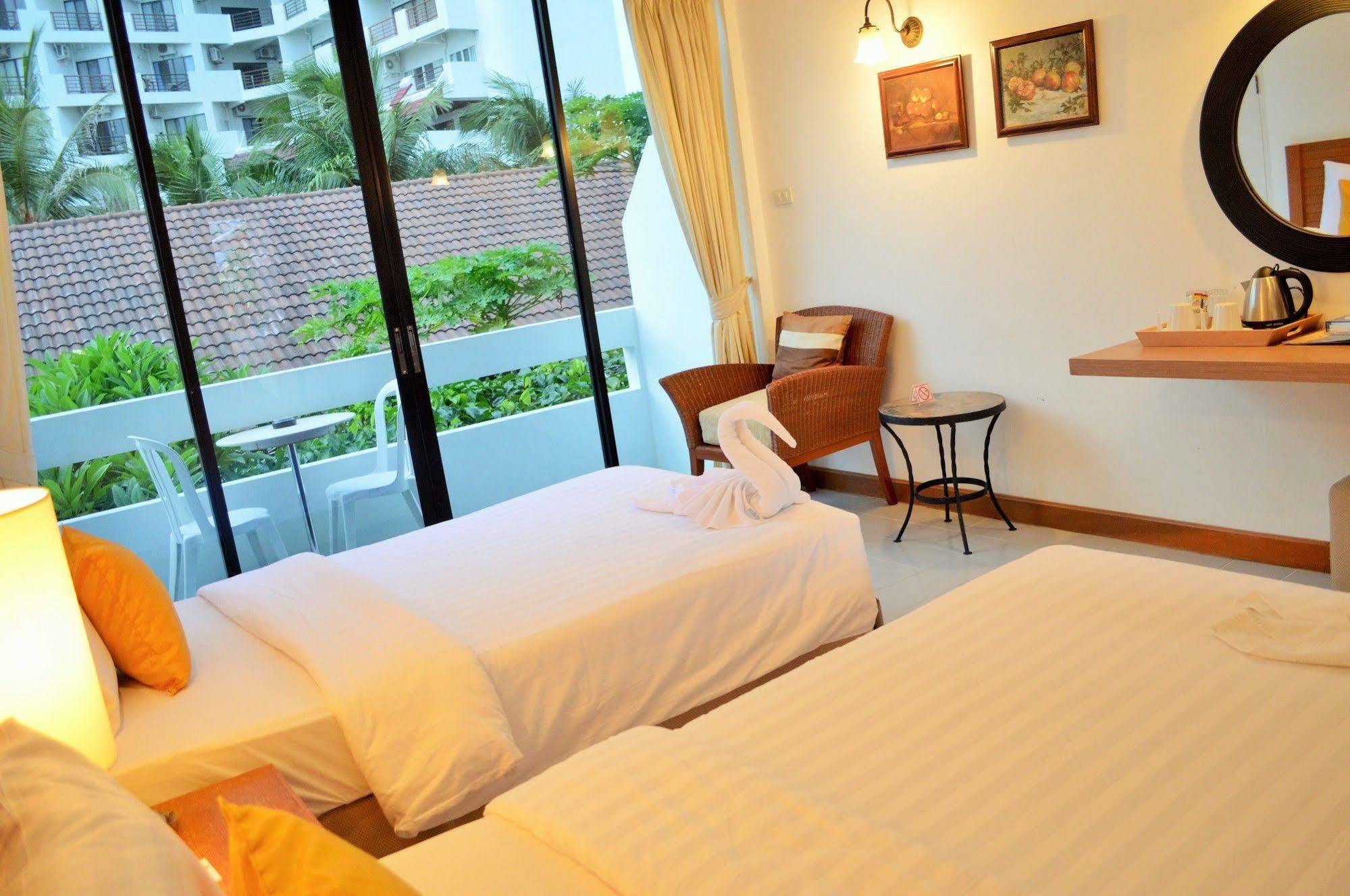 Nern Beachfront Hotel HHQ