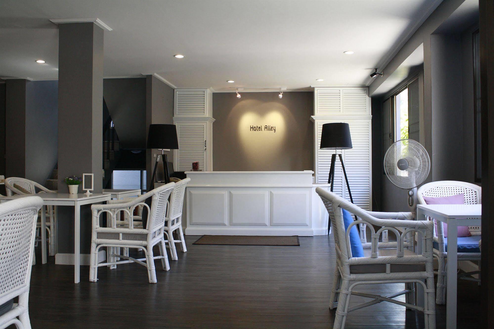 Alley Hotel